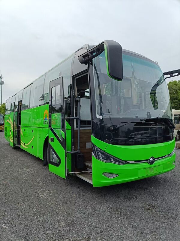 Gebrauchte Busse Yu-tong ZK6127 Weichai Euro 6 Leaf Frühling 50 Sitzplätze 2023 Jahr Luxus Transport mit Klimaanlage Für Shuttle oder Fernfahrt