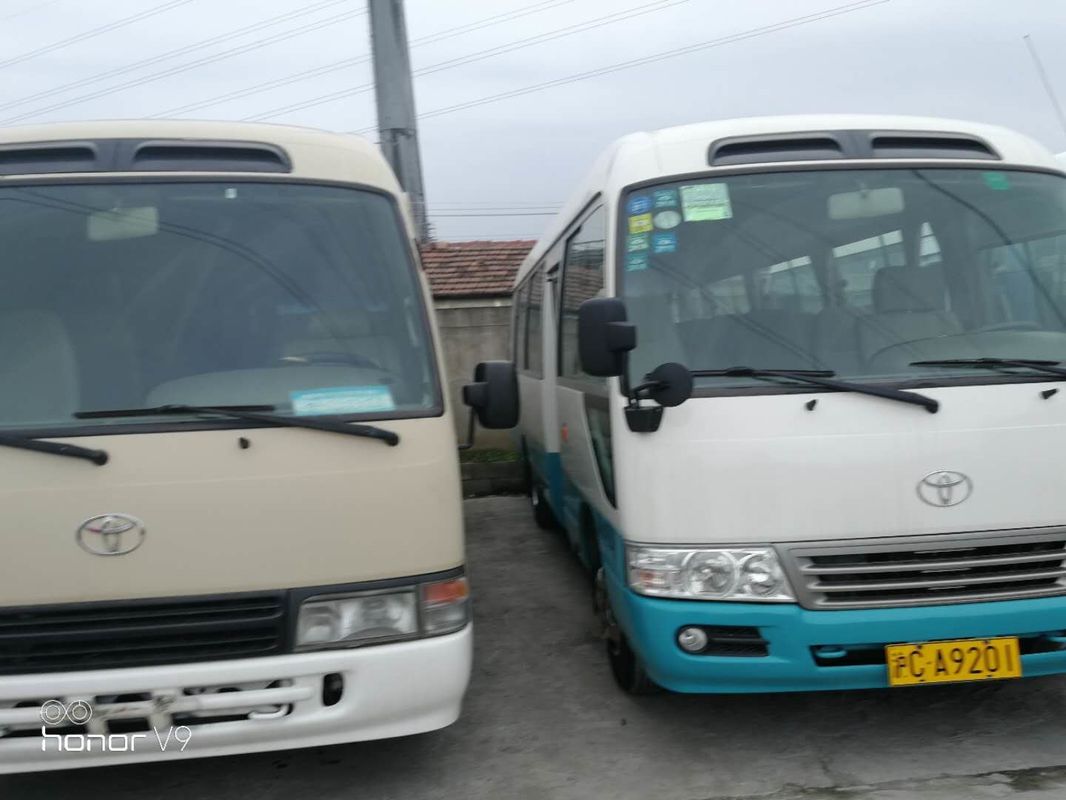 23-29 Sitz-an zweiter Stelle Hand-Toyota-Küstenmotorschiff-Bus-benutzte 2014-2018-jähriges Toyota-Küstenmotorschiff Japan