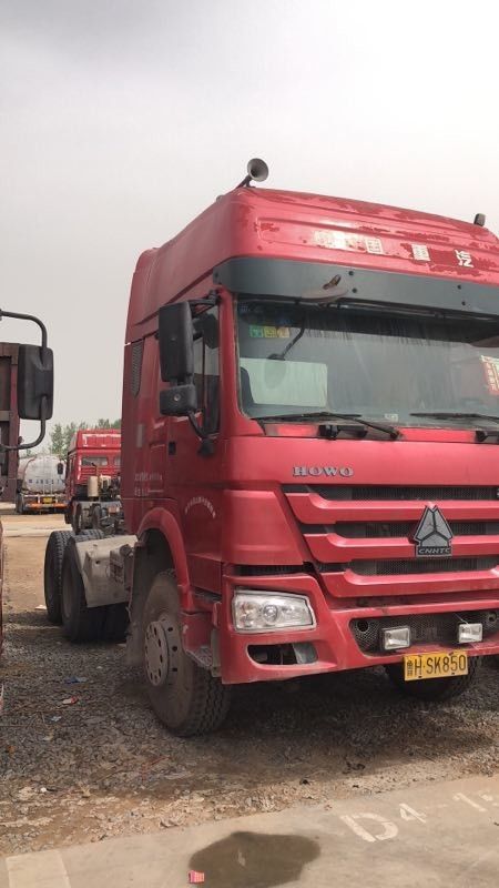 Modus des Antriebs-6x4 verwendete Marke Traktor-LKW Sinotruck HOWO mit 3-Sitze-