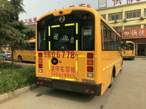 LHD-Diesel modelliert zweite Handschule Van, benutzte kleine Schulbusse mit 37 Sitzen
