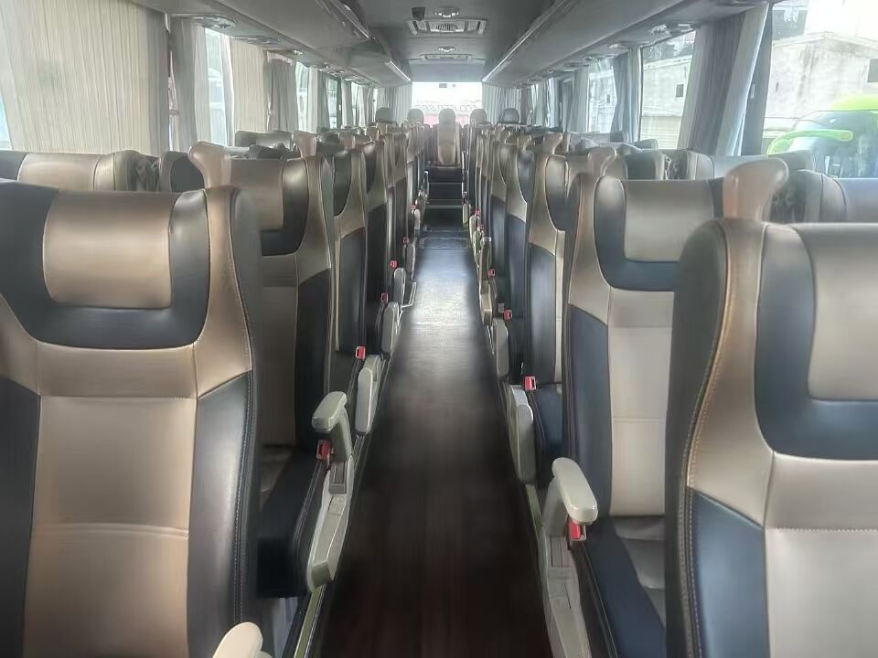 Gebrauchter Yutong 6122 Reisebus mit 54 Sitzen, Weichai-Dieselmotor, gebrauchter Reise-Passagierbus für Afrika