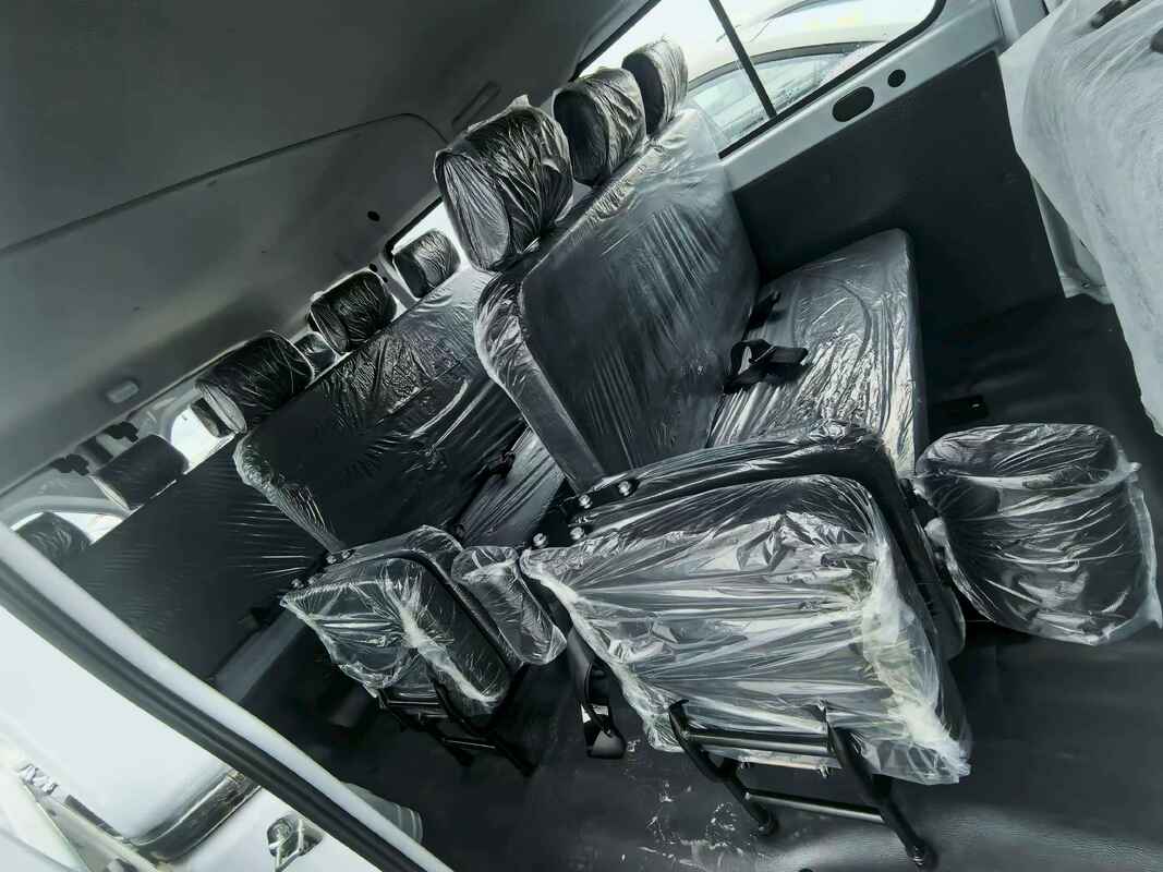 Wuling Yangguang EV, elektrischer Kleinbus, 9-Sitzer-Elektro-Personentransporter, rein elektrischer Shuttlebus, leichter Elektrobus, LHD-Elektro-Mikrobus