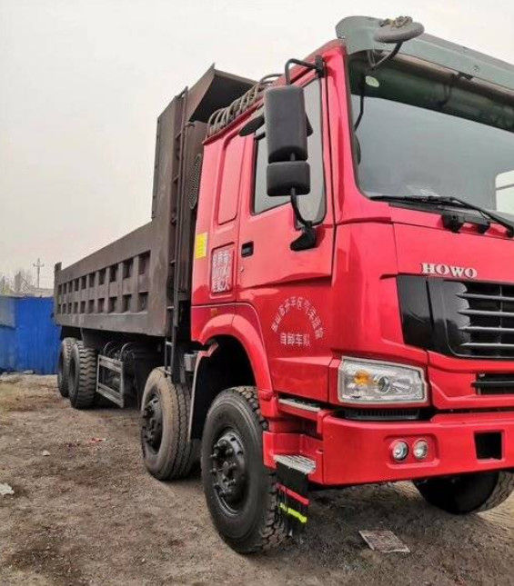 HOWO-Marke 20-30T benutzte Diesel-LKWs/zweite die 2012-jährigen Handkippwagen 375hp