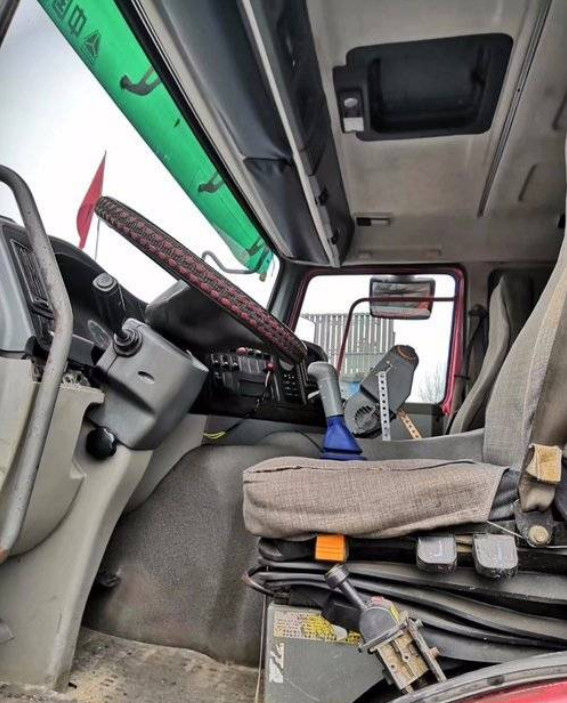 HOWO-Marke 20-30T benutzte Diesel-LKWs/zweite die 2012-jährigen Handkippwagen 375hp