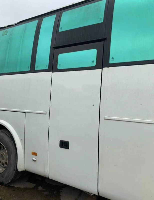 Transportiert 2013-jähriger Diesel verwendetes Yutong 58 Weiß-Farbe Sitz-Zk 6110