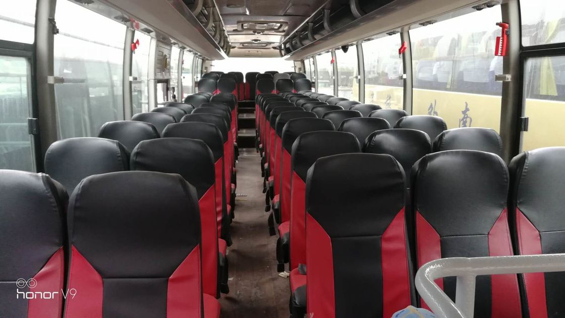 Rotes Yutong benutzte 68-Sitze- RHD Stütz-A/C zwei Dieseltüren des Küstenmotorschiff-Bus-ZK6121HQ3Z