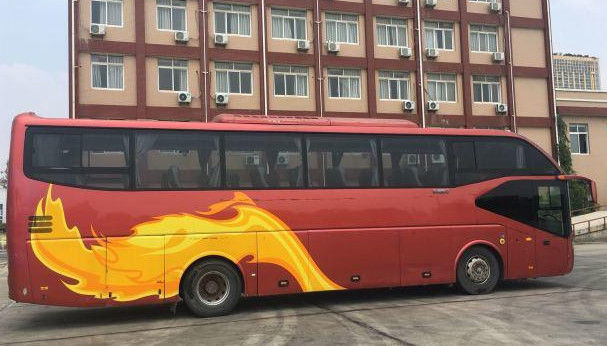 Verwendete Yutong zweite vorbildliche 100km/H Höchstgeschwindigkeit der Handtouristenbus-2011-jährige 51 Sitz6117