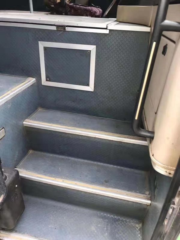 Frontmotor-Grün benutzte Sitze des Reisebus-51 zwei Türen LHD/RHD-Stützdiesel2010-jähriges