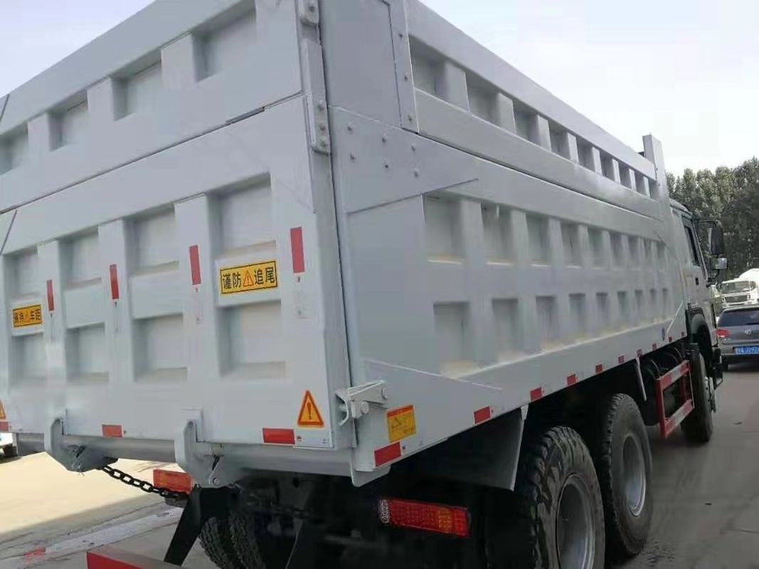 ZZ3317N3867 benutzter Reifen-Kippwagen des Kipplaster-8*4 12 mit rechtem Antrieb