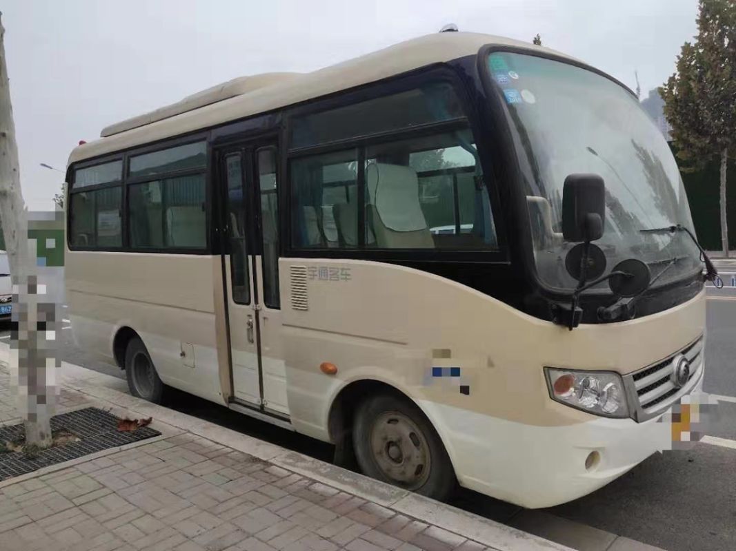 2011-jähriges benutztes Yutong-Bus-Modell ZK6608 19 setzt linkes Hand-Antriebs-Modell ZK6608 keine Achse des Unfall-2