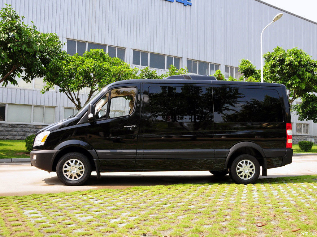 6 manuelles Diesel-105kw 2019-jähriges benutztes Mini Coach 10-15 Sitzer-hohes Dach des Gang-