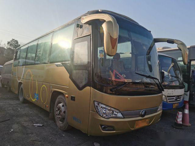 Sitze Yutong ZK6878 8.7m Längen-37 benutzten Passagier-Bus-einzelne Tür LHD