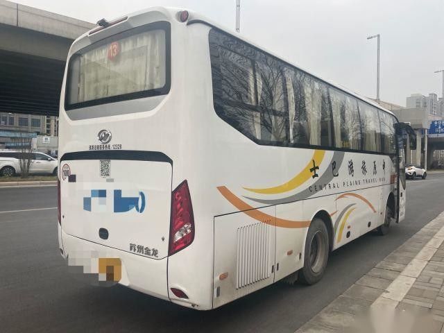 Benutzte höhere Sitze des Bus-Modell-KLQ6882 39, die Stahlfahrgestelle einzelne Türen Passagierbus Yuchai-Heckmotors 162kw benutzten, verließen Ochsen