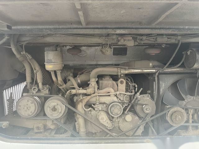 Benutzte höhere Sitze des Bus-Modell-KLQ6882 39, die Stahlfahrgestelle einzelne Türen Passagierbus Yuchai-Heckmotors 162kw benutzten, verließen Ochsen