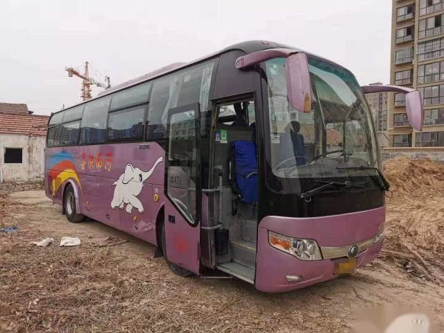 Yutong ZK6107 verwendet des Trainer-Bus For Africa-gute Zustands-niedriger Kilometer Stahlfahrgestelle-47 Sitzlinker Lenkeuro-III
