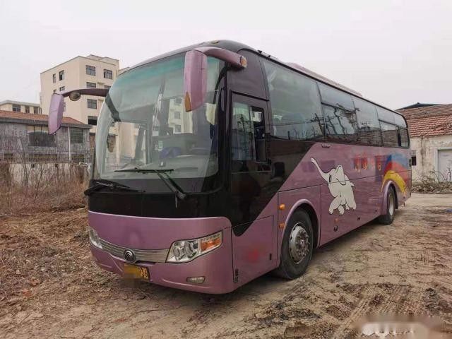 Yutong ZK6107 verwendet des Trainer-Bus For Africa-gute Zustands-niedriger Kilometer Stahlfahrgestelle-47 Sitzlinker Lenkeuro-III