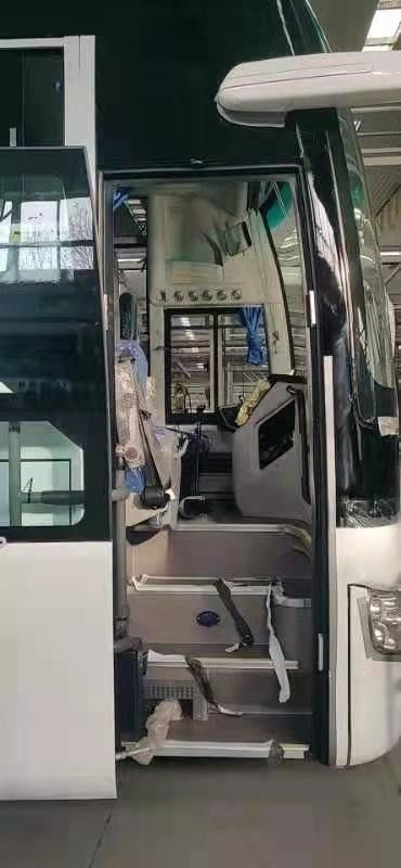 Nagelneuer Yutong-Bus ZK6122H9 mit der 55 Sitzweißen Farbe im Förderungs-Heckmotor