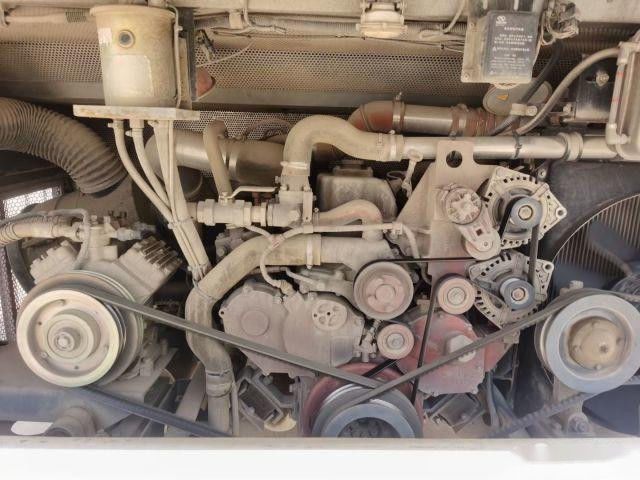 XMQ6119 benutzte Kinglong-Busse 56 Sitze 2+3 Plan benutzte Reisebus-Heckmotor-Doppeltüren, die Hand-Antriebs-Airbag-Fahrgestelle gelassen wurden