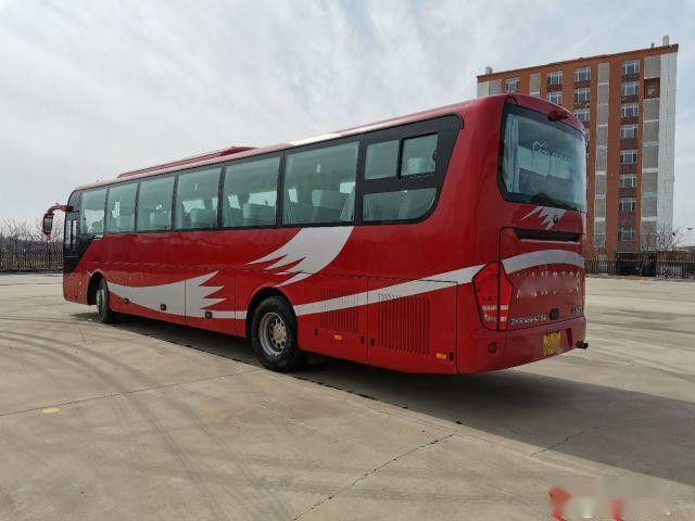 ZK6122 verwendete Trainer Bus Yutong Brand 55 Sitze 2017 Tief-Kilometer-Heckmotor-Stahlfahrgestelle Promi Sitze