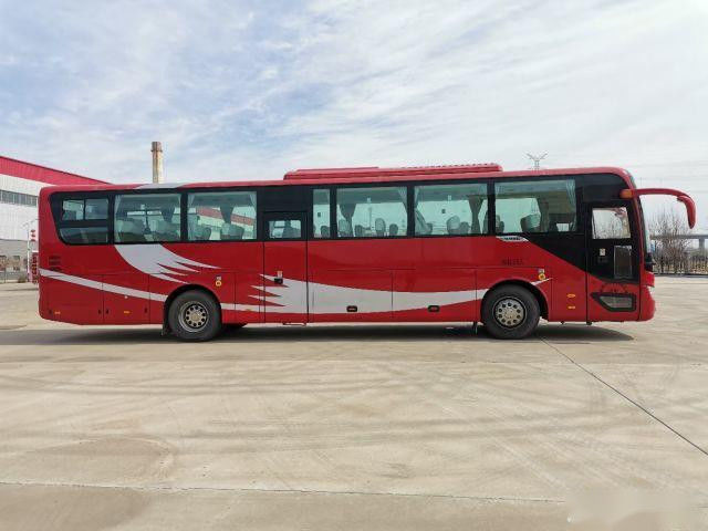ZK6122 verwendete Trainer Bus Yutong Brand 55 Sitze 2017 Tief-Kilometer-Heckmotor-Stahlfahrgestelle Promi Sitze