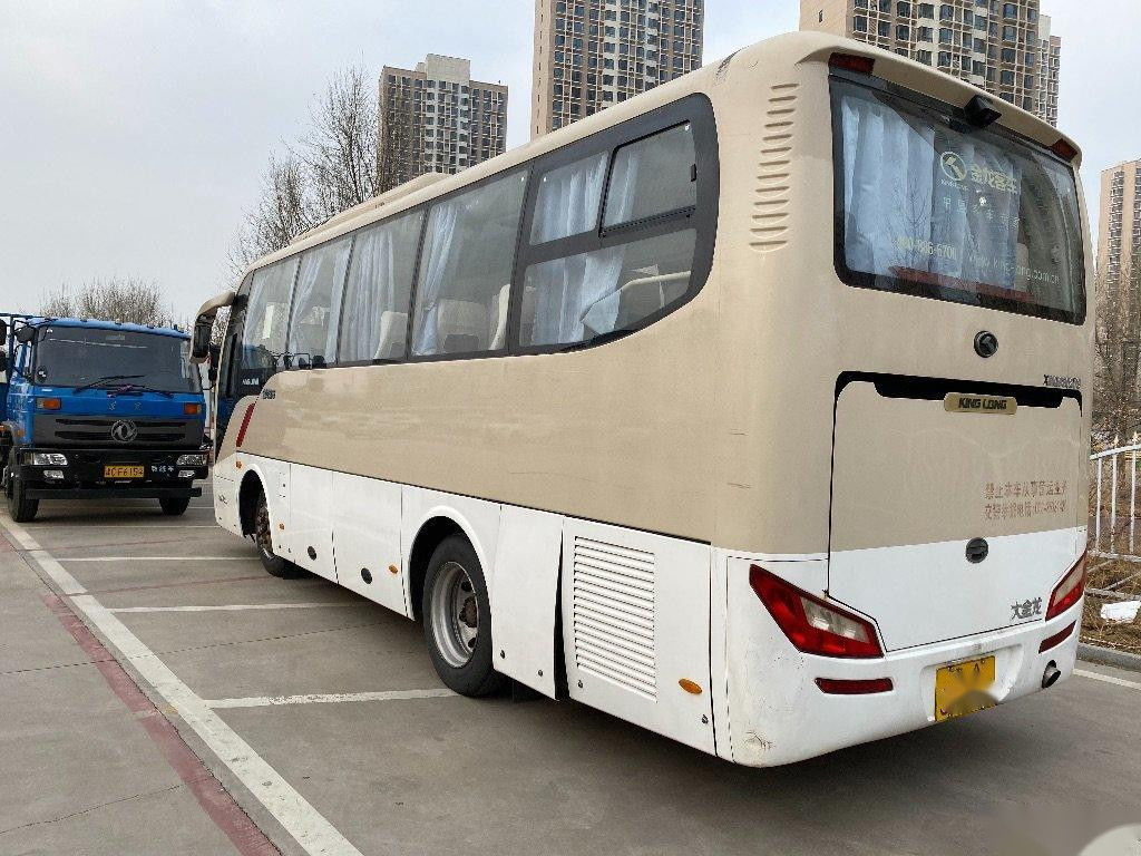 Benutztes Kinglong-Bus-Modell XMQ6802 32 setzt Stahlfahrgestelle-links-Hand-Antrieb benutzten Reisebus