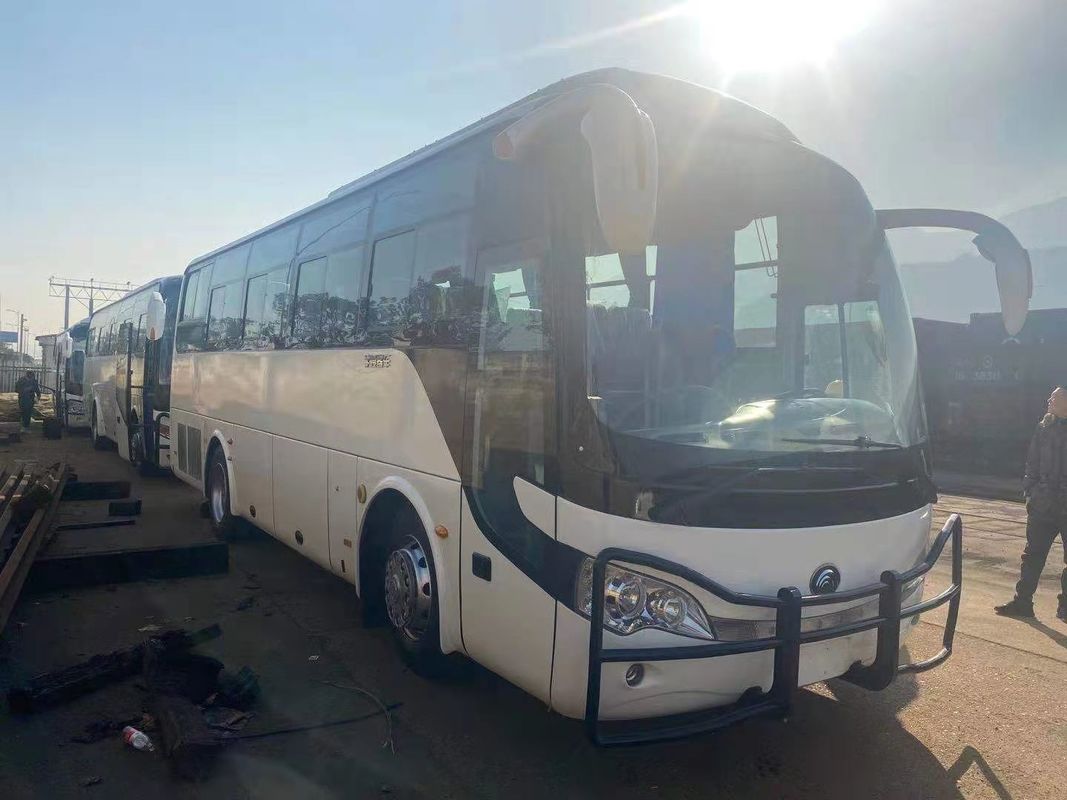 2012-jähriges verwendetes Dieselyutong transportiert 51 weiße Farbe der Sitzzk6110 mit Stoßdämpfer