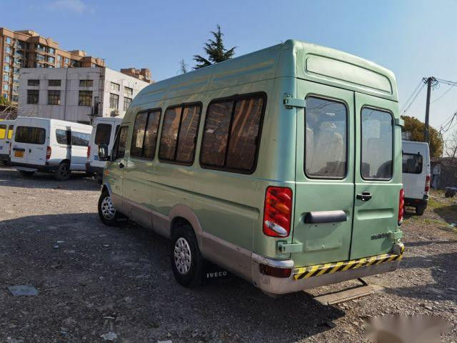 Gebrauchter Minibus 17 Sitze Marke 2,8T Dieselmotor Elektroschiebetür Euro III