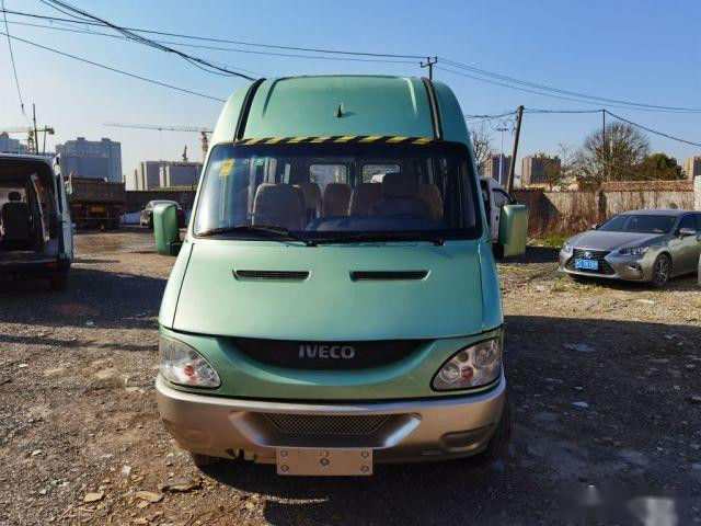 Gebrauchter Minibus 17 Sitze Marke 2,8T Dieselmotor Elektroschiebetür Euro III