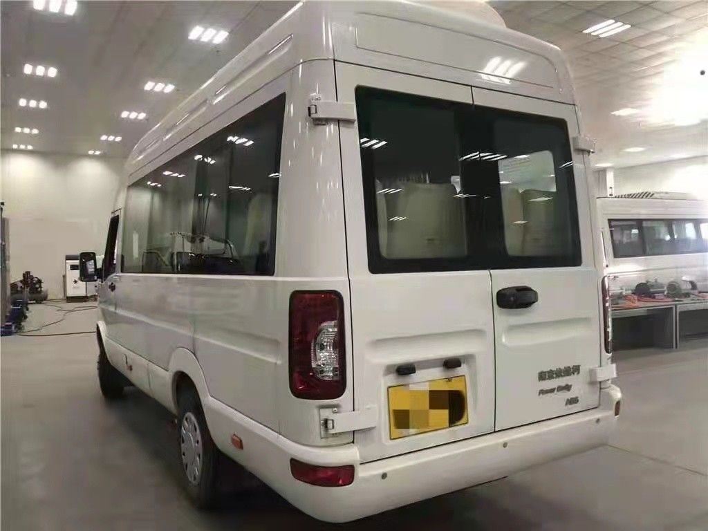 Weiße Marke Gebraucht und Neu Minibus 15 Sitze 129PS Diesel 2016-2017 Jahr