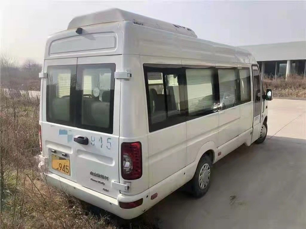 Weiße Marke Gebraucht und Neu Minibus 15 Sitze 129PS Diesel 2016-2017 Jahr