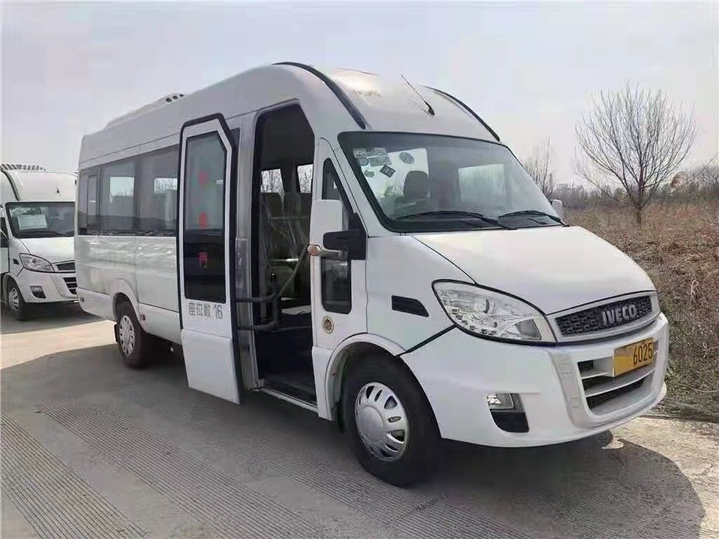 Weiße Marke Gebraucht und Neu Minibus 15 Sitze 129PS Diesel 2016-2017 Jahr