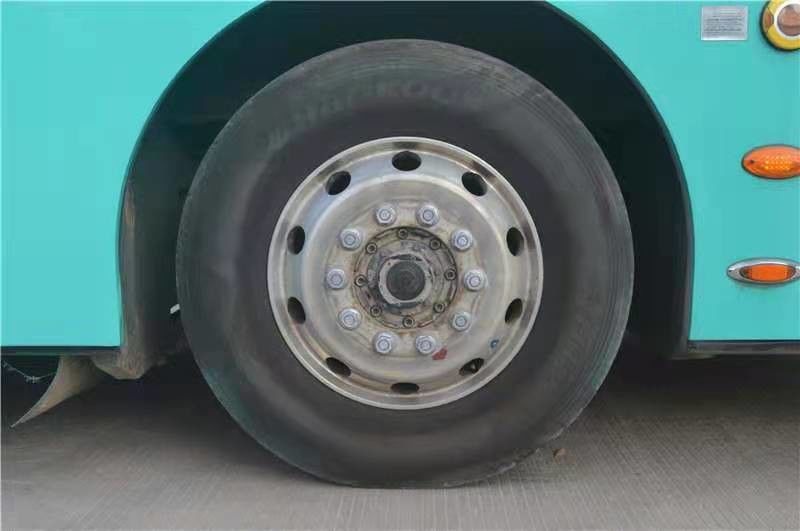 Benutzte Sitze Stadt-Bus Zhongtong LCK6950 27/62 benutzten Getriebe Trainer-Bus 164kw Euro-IV Qijiang