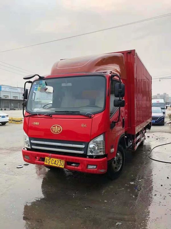 Benutzte Hand FAW Van Cargo Truck 140HP 5.2M Big Capacity 4x2 zweites 2018-jährig