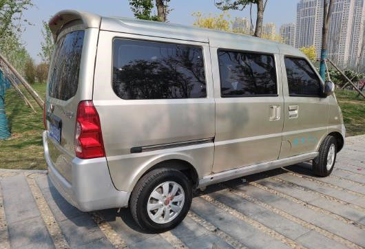 2013-jähriger Wulings-Auto-7 Antriebs-Modus Sitz-Mini Bus Used Cars Gasoline-Brennstoff-LHD