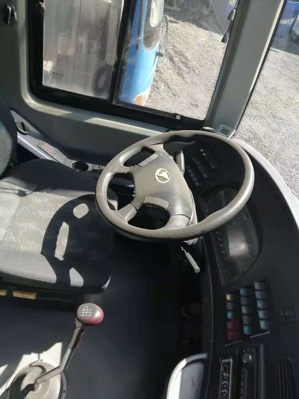 Benutzte Airbag-Doppeltüren der Youngman-Bus-NEOPLAN Fahrgestelle-48seats verließen Steuerungsheckmotor benutzten Passagier-Bus