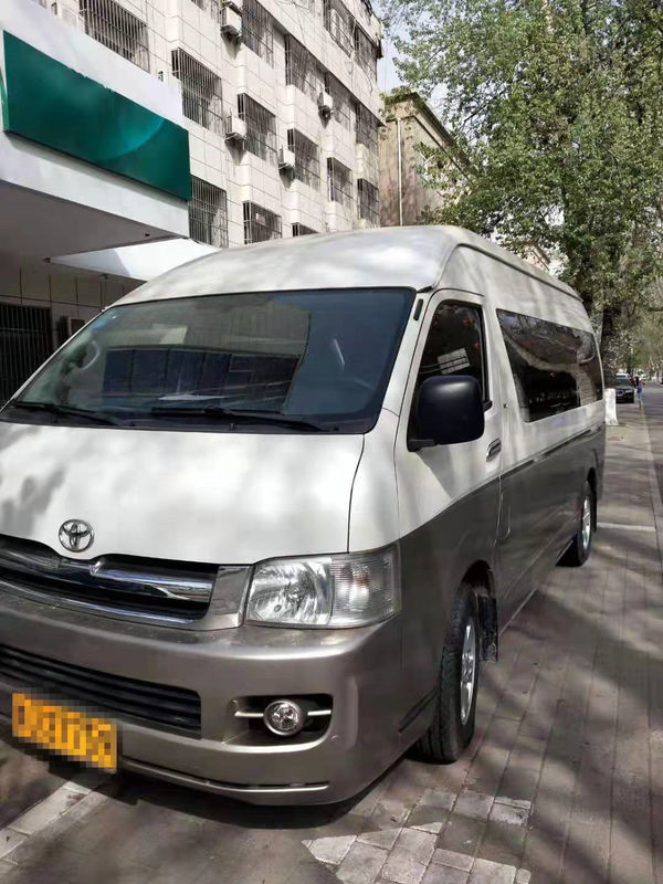 Das 2007-jährige 13 Sitzbenzin Toyota Hiace benutzte Mini Bus With Luxury Seat-Automatikgetriebe-hohes Dach