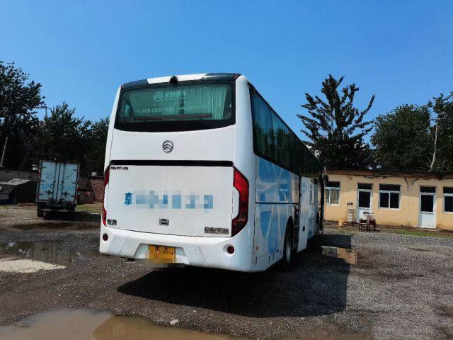 Verwendetes goldenes Dragon Bus XML6113J 51 setzt Stahlfahrgestelle benutzten Euro V Reisebus Yuchai-Maschinen-197kw