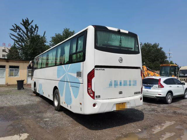 Verwendetes goldenes Dragon Bus XML6113J 51 setzt Stahlfahrgestelle benutzten Euro V Reisebus Yuchai-Maschinen-197kw