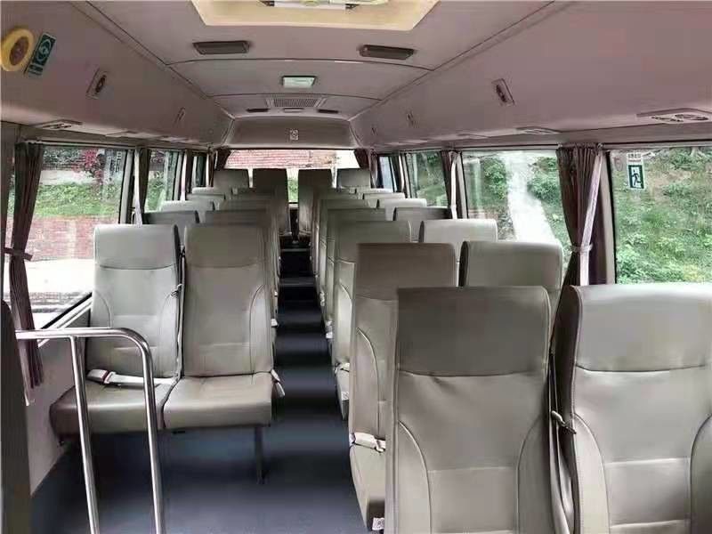31 Sitzbenutzte 2016-jähriger benutzter Feiyan-Küstenmotorschiff-Bus elektrische Maschine Mini Bus Coaster Bus Withs, die Handsteuerung gelassen wurde
