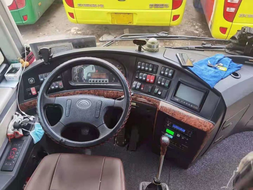 Benutzter Yutong-Bus ZK6122 49 setzt Stahlfahrgestelle-Doppeltüren benutzte Heckmotor des Passagier-Bus-links-Hand-Antriebs-WP.10
