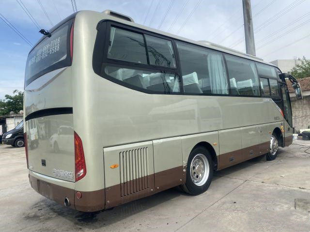 Benutzter Airbag-Fahrgestelle Yuchai-Heckmotor-neue Sitzgroßer Kapazitäts-Bus 2+2layout Reisebus Zhongtong-Marken-35seats