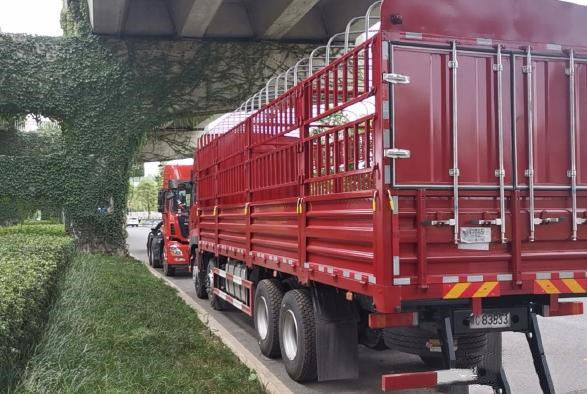 Dong-Feng 8x4 420 PS China Gebrauchter LKW Cargo Trcuk Brandneu LHD/RHD