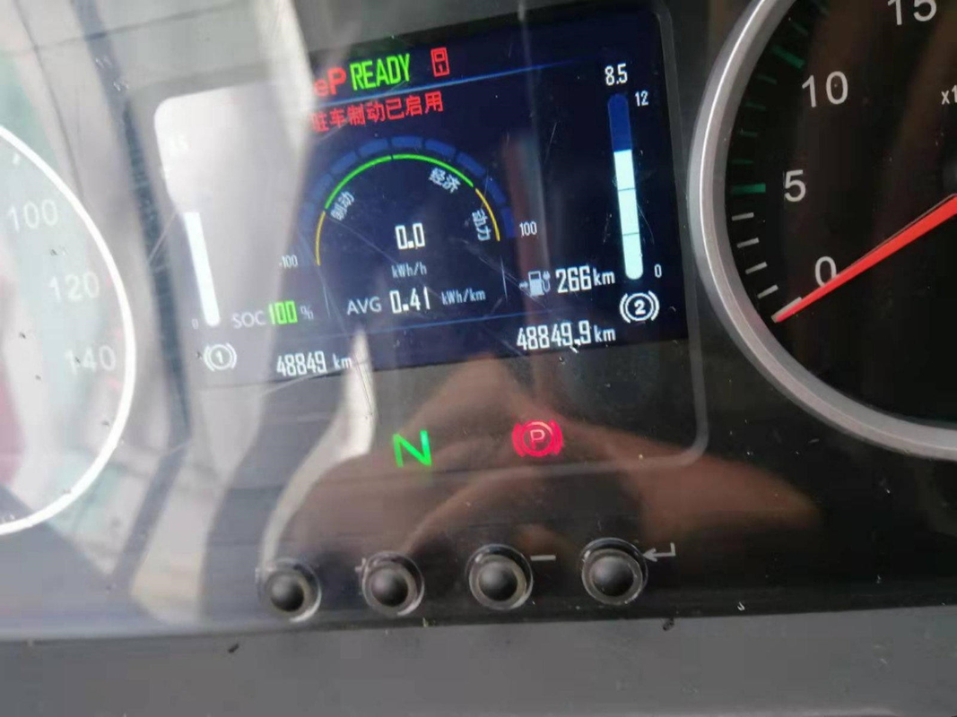 Elektrischer Yutong-Stadt-Bus ZK6815 -Yota Sitzer-alternative Energie-Bussen und zu den Zügen  zu den Hiace-Bus-15 53 Sitze
