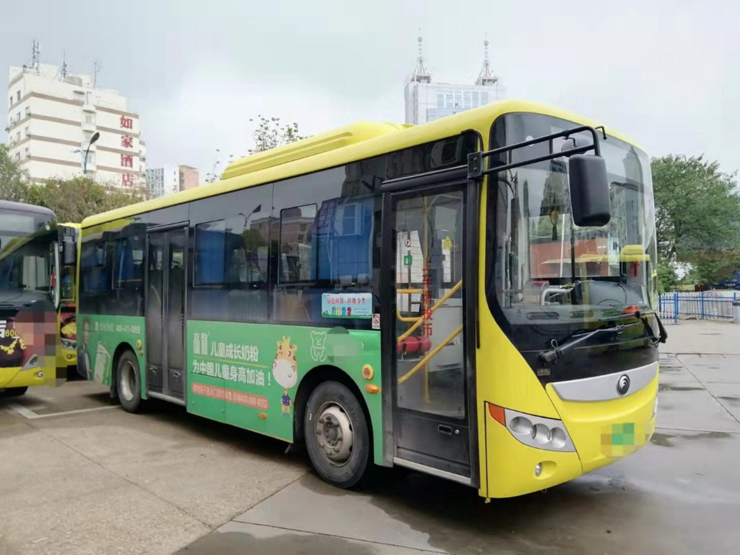 Elektrischer Yutong-Stadt-Bus ZK6815 -Yota Sitzer-alternative Energie-Bussen und zu den Zügen  zu den Hiace-Bus-15 53 Sitze