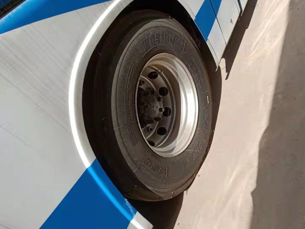 Sitze des Yutong-Bus-Diesel-transportiert 2. der Handzk6127 Kinglong Bus-55 Trainer Used Rear Engine