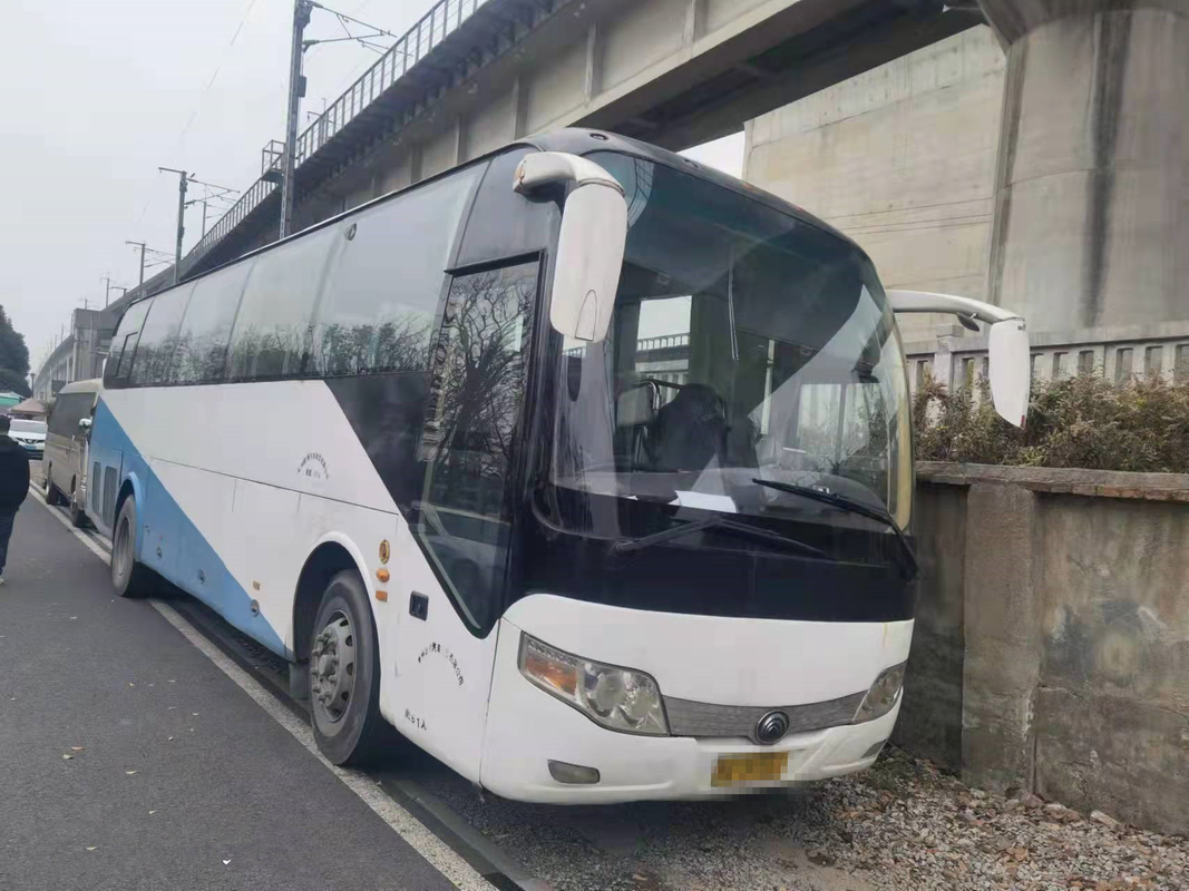 51 Sitze benutzte Trainer-Bus Yutong ZK6110 Bus benutzte 2010-jährige Dieselmotoren Lenkrhd