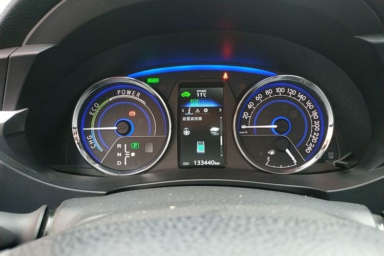 Benutzte Corolla-Auto-elektrische Hochgeschwindigkeitsautos mit Corollas 2021 1.2T S-CVT der Pionier-5 Tür-Limousine-Auto Sitzweißem Farbe4