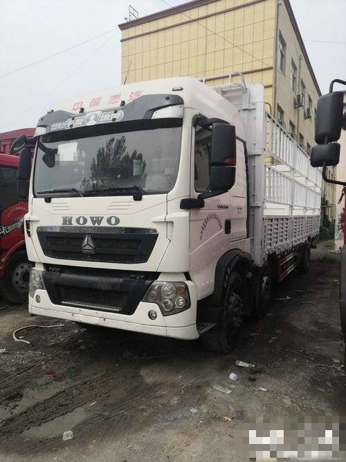 Lager-Gitter-Art 420hp LHD Howo Fracht benutzte Kipplaster-6*2