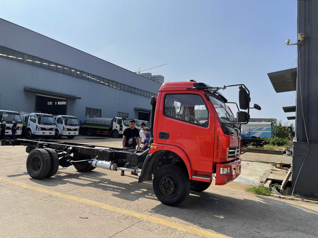 Fahrgestelle DF 4*4 3,2 T benutzten Vierradantrieb-Fahrgestelle der Traktor-LKW-zweite Hand140hp
