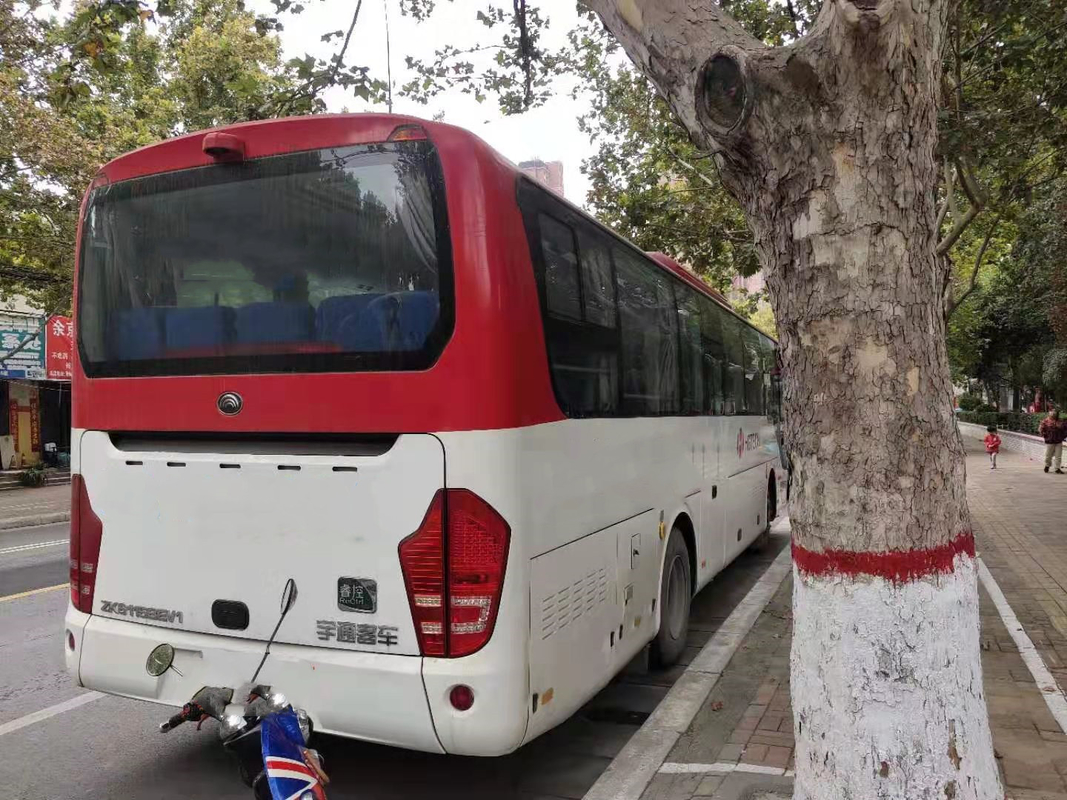 Öffentliche Transportmittel verwendetes Yutong transportieren Passagier, den Stadt Dieselbus-Luxusausflug-Intercitytrainer Buses verwendete